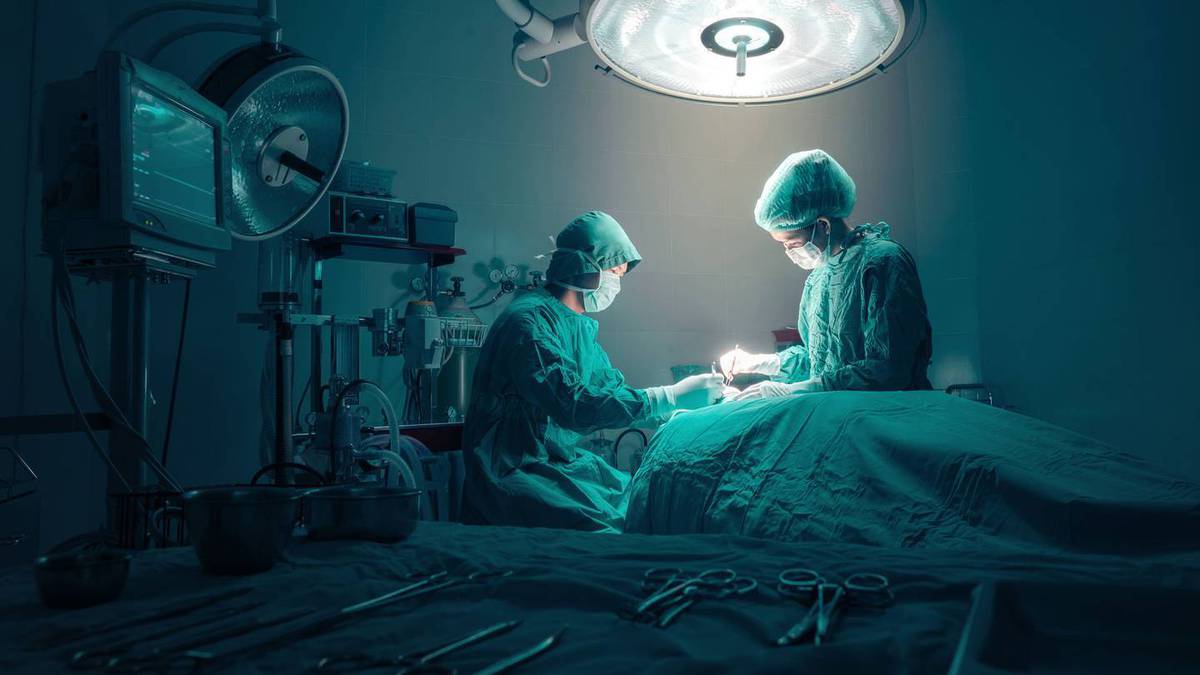 „Tragiczny błąd”: Szpitalna amputacja nogi pacjenta – należy teraz usunąć prawą kończynę