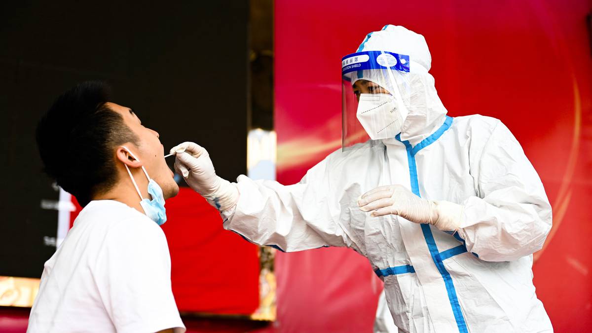 Epidemia Covid 19 Delta: Podczas gdy wiele osób próbuje żyć z wirusem, Chiny zachowują zero tolerancji