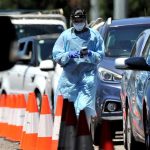 Przypadki NSW przekraczają 12 000, gdy ciśnienie testowe słabnie