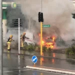 Film pokazuje pożar płonący na stacji benzynowej w Auckland