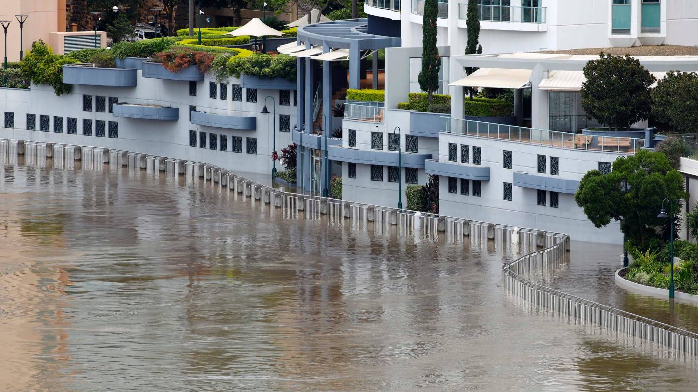 Sydney przygotowuje się na gwałtowne powodzie, gdy katastrofa deszczowa przesuwa się na południe