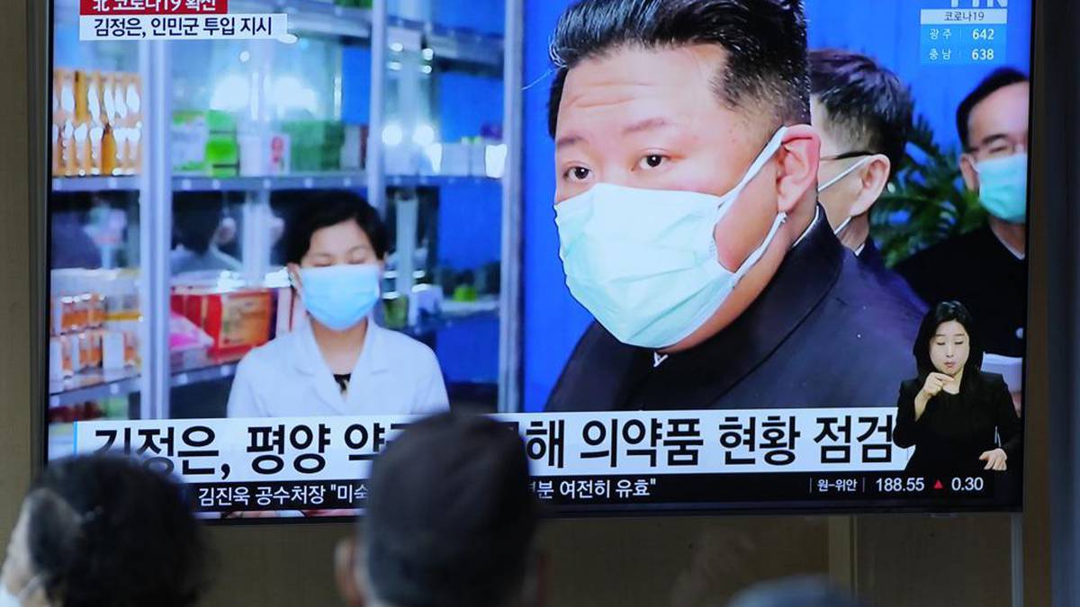 COVID-19: Prezydent Korei Północnej Kim Jong Un staje przed „wielkim dylematem” dotyczącym pomocy w miarę eskalacji wirusa
