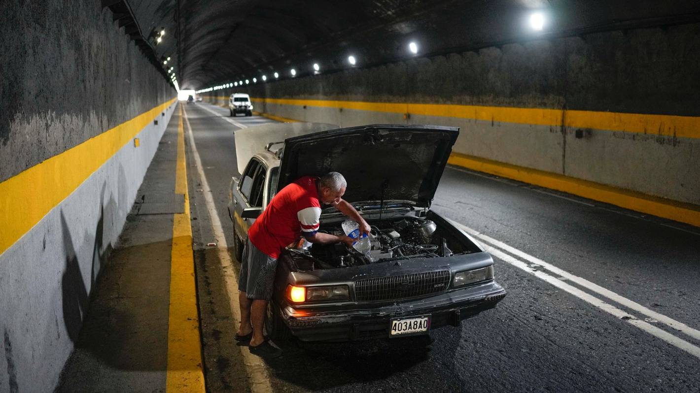 Na wenezuelskich drogach królują stare samochody, wszędzie się rozbijając
