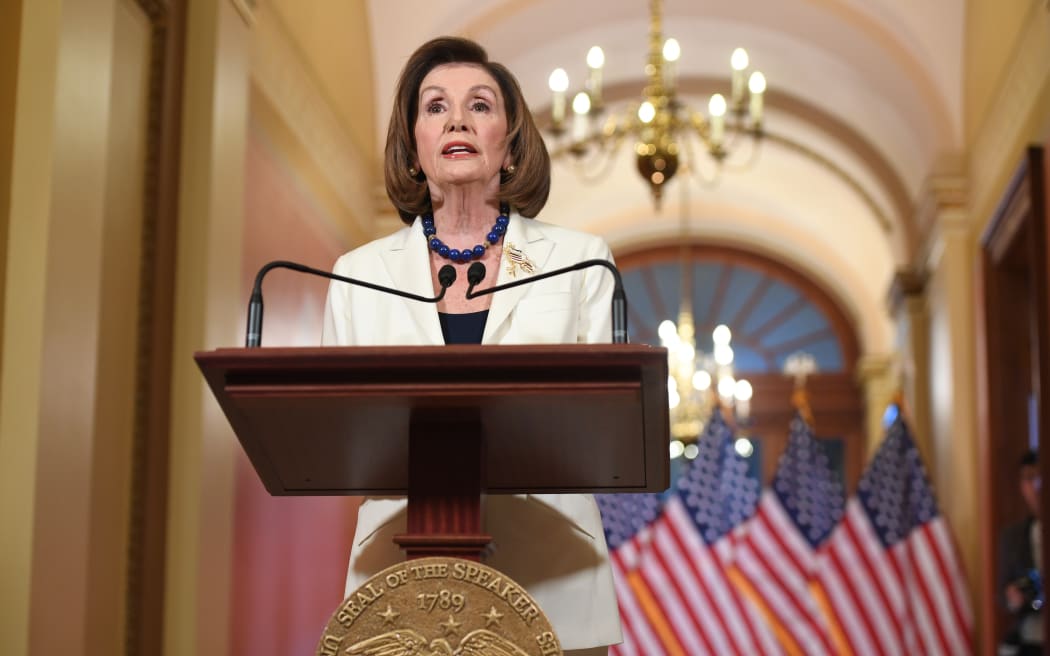 Przewodnicząca Izby Reprezentantów USA Nancy Pelosi mówi o dochodzeniu w sprawie impeachmentu prezydenta USA Donalda Trumpa na Kapitolu USA w Waszyngtonie, 5 grudnia 2019 r.