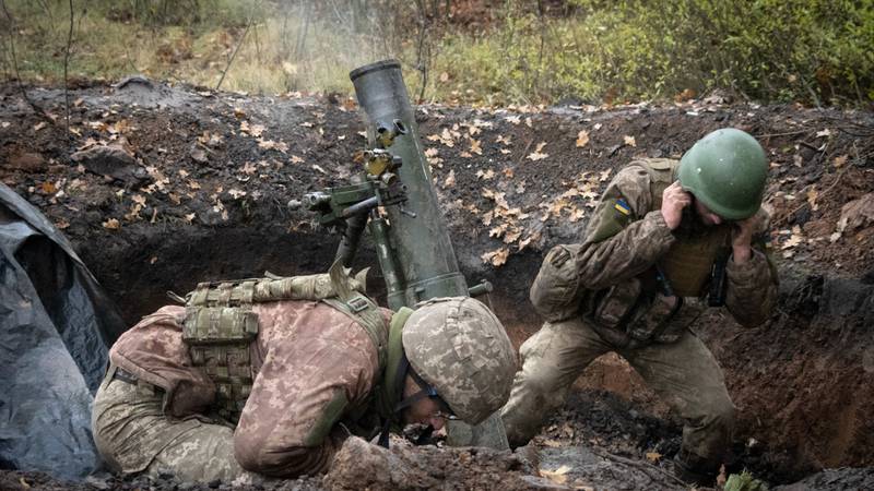 Żołnierze ukraińscy ostrzelali z moździerza linię frontu pod Bachmutem w obwodzie donieckim.