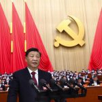 Chiński Xi Jinping wzywa do rozwoju militarnego podczas otwarcia zjazdu partii