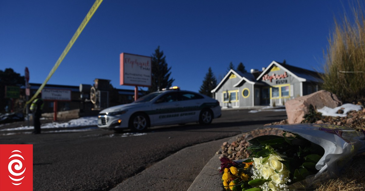 Klubowicze aresztowali strzelca, który zabił pięć osób w gejowskim klubie nocnym w Colorado Springs