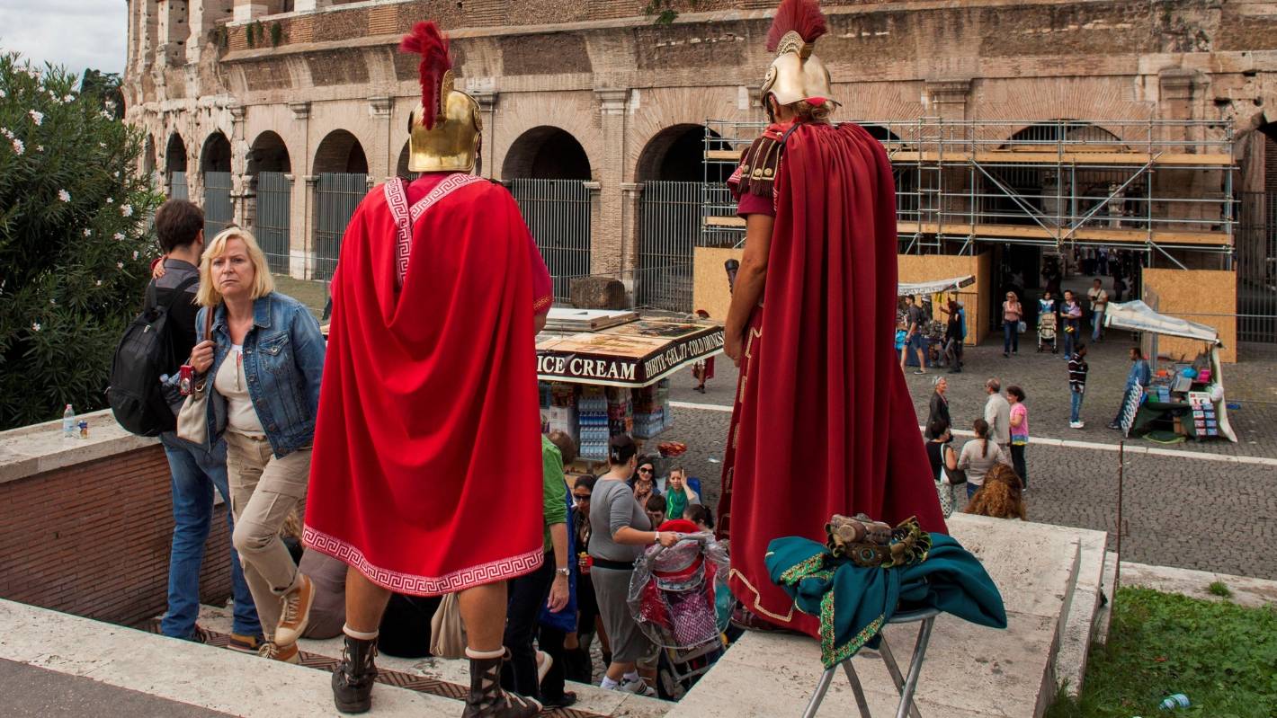 Trzech z „setek” aresztowanych w Rzymie oszustów związanych z selfie kosztowało turystów nawet 800 dolarów
